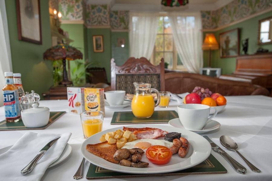 Ardwyn House Bed & Breakfast Llanwrtyd Wells Bagian luar foto